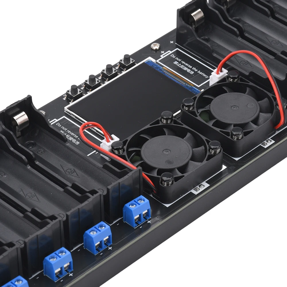 Der elektronische Last tester mit acht kanal iger 18650-Batteriekapazität und Farbbild schirm kann mit einer 21700-Erkennung ausgestattet werden