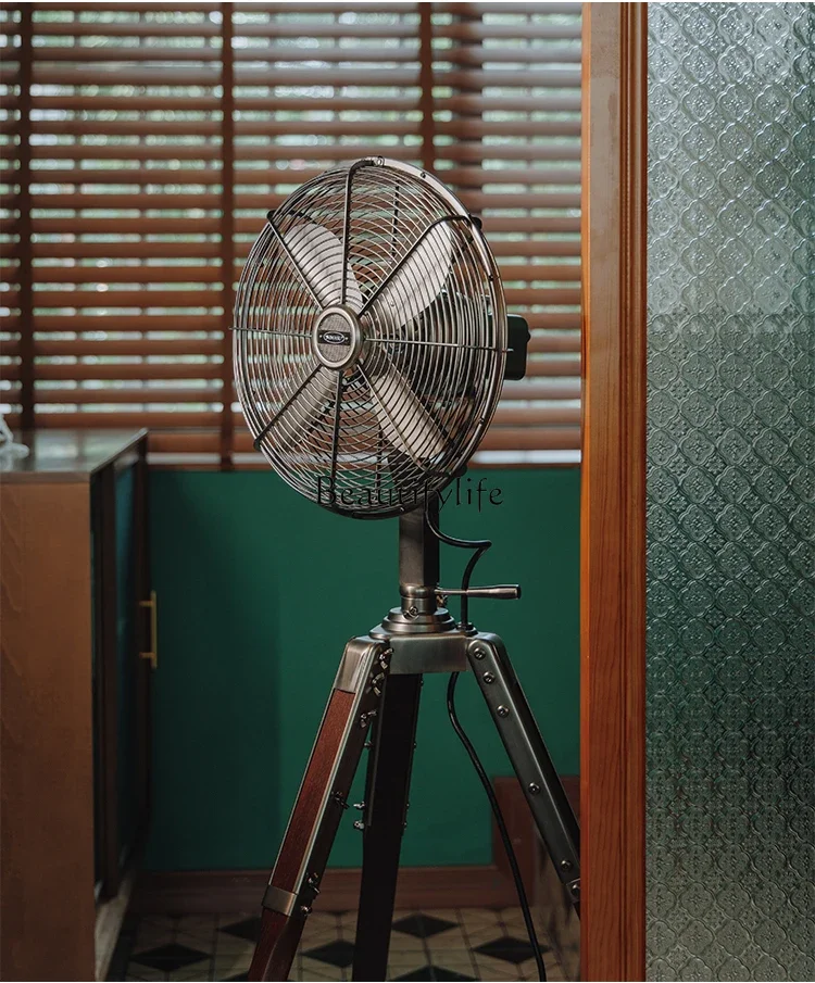 FG11Retro nostalgia, metal walnut floor fan, household air circulation shaking head, electric fan