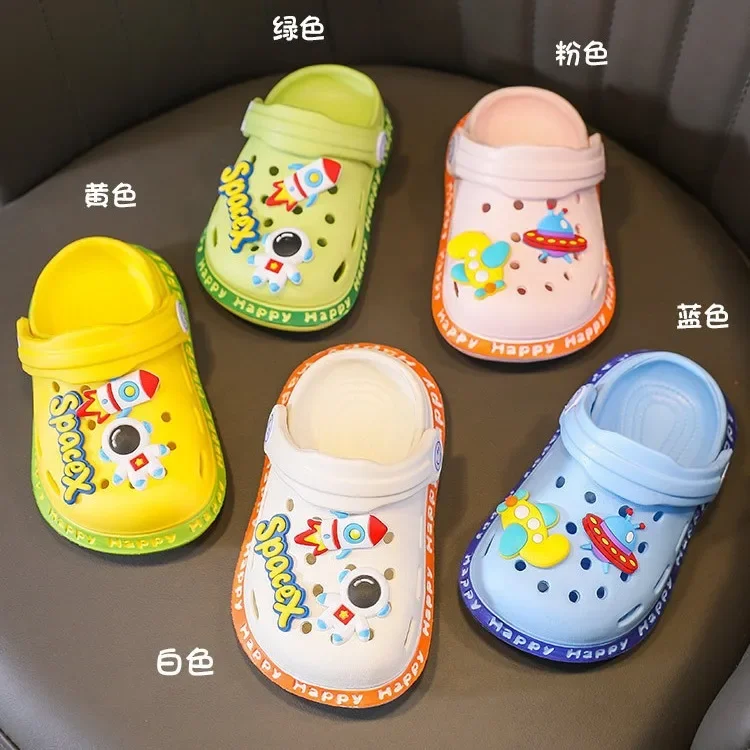 Children boys autumn cartoon Baotou beach outside wearing slippers baby baby baby sandals