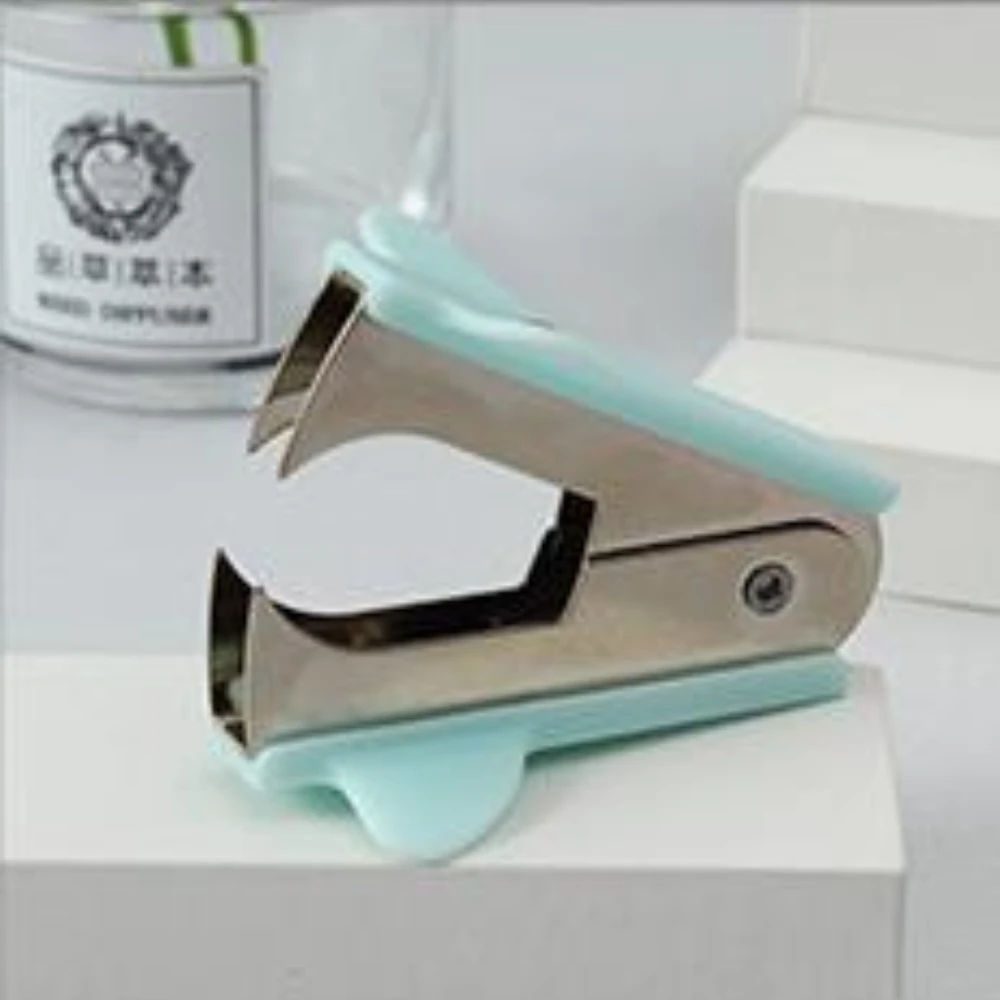 Mini nail remover Macaron color universal labor saving nail extractor Financial office portable nail extractor
