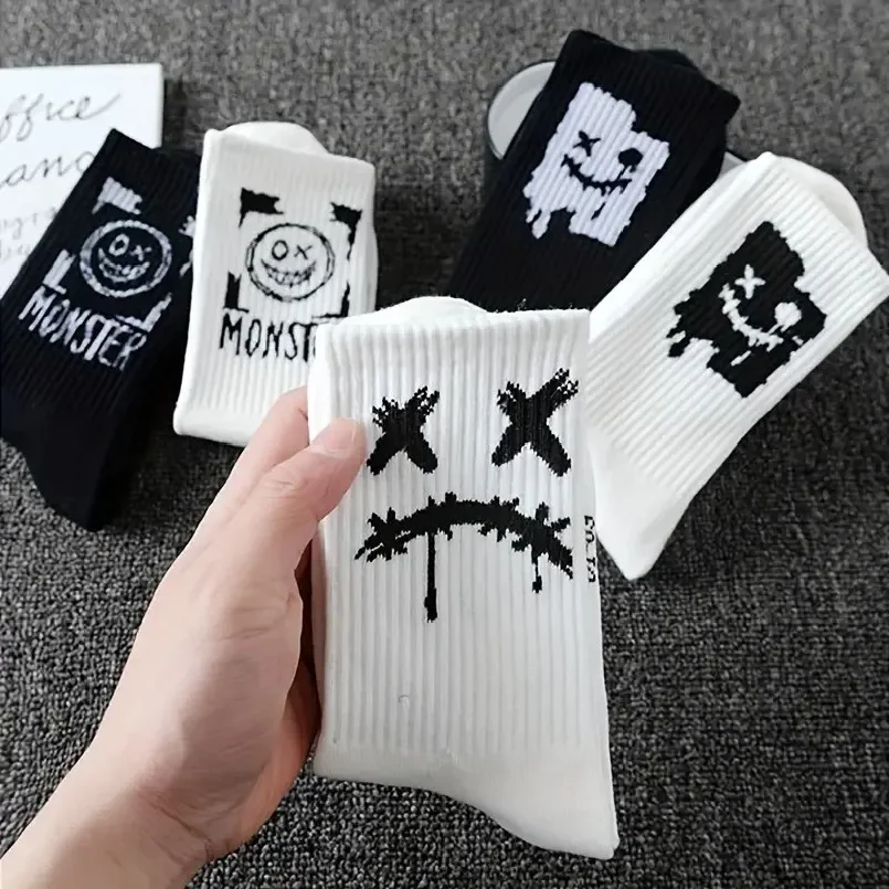 5/10 Pairs Men Women Graffiti Printed socks Street Style Soft Comfortable Sweat Absorbing Breathable Couple Sports Leisure Socks - view 3
