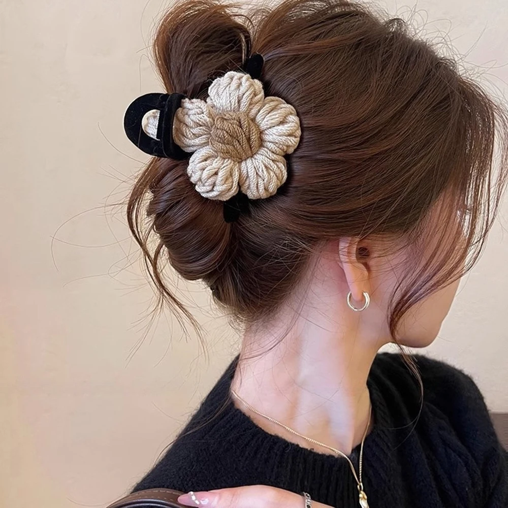 Elegant Flower Retro Woolen Weave Flowers Shark Hair Clip Clamp Fashion Ponytail Crab Claw Woman Hair Clip Accessories Girl