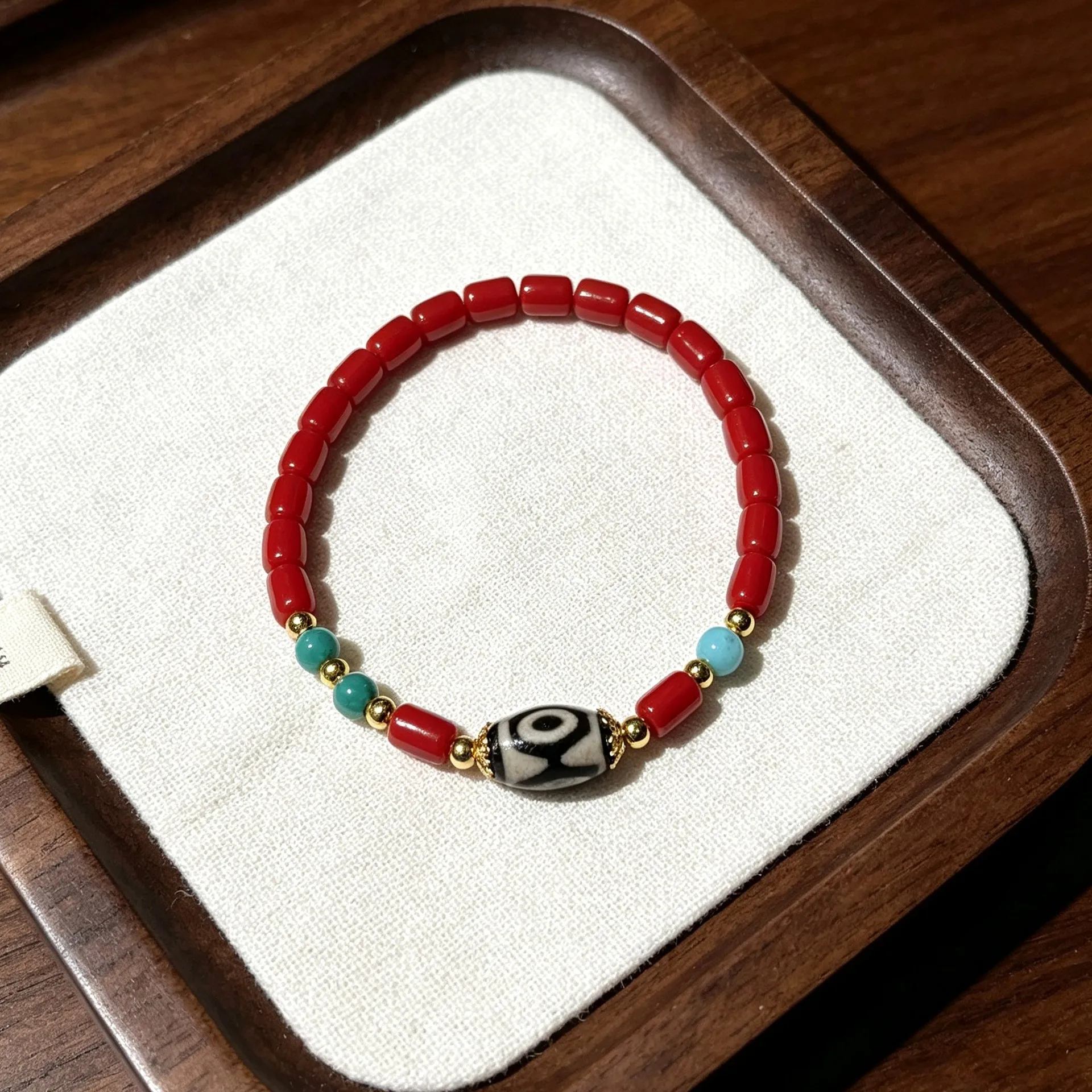 Red Agate Alxa Beaded Bracelet, Natural Stone Fashion Jewelry, Contrasting Color Elegant Gift for Women