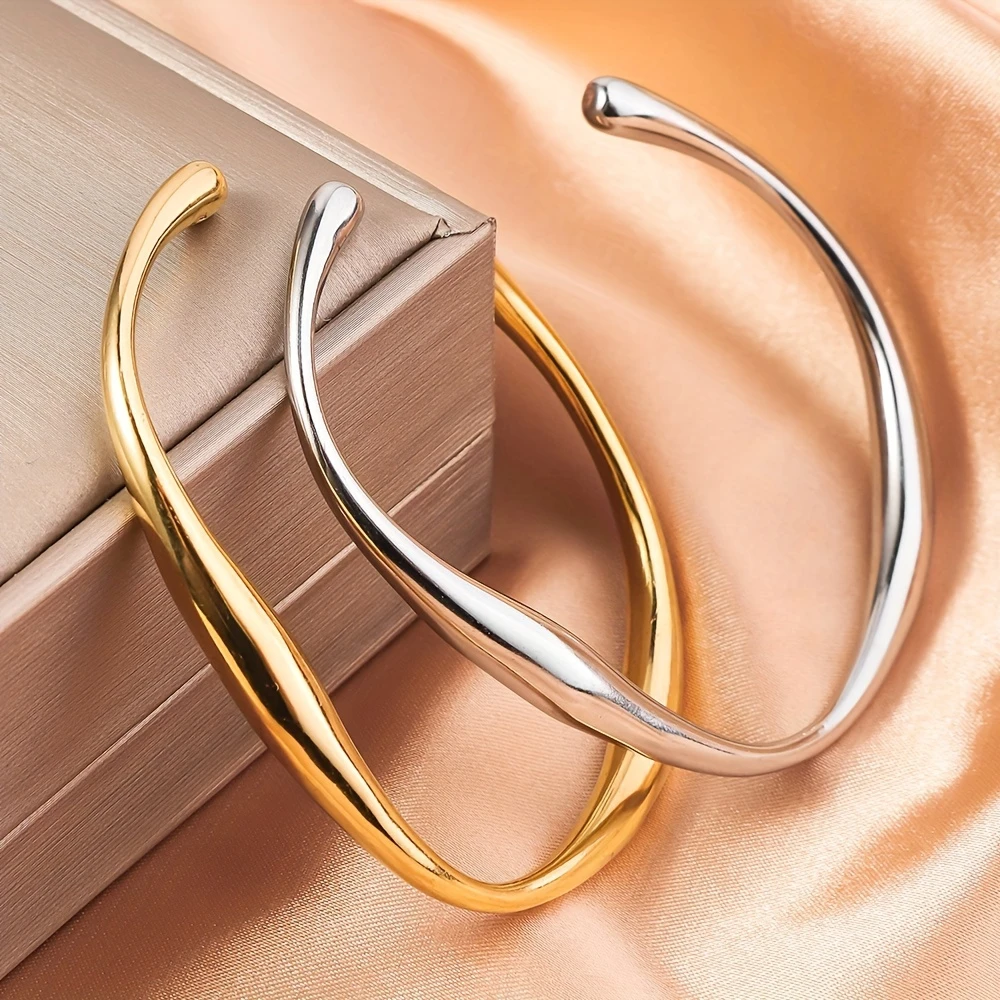 Stainless Steel Bracelet with Solid Irregular Geometric Shape, Sleek Stainless Steel Bracelet, Fashionable Minimalist Cold Style Open Bracelet