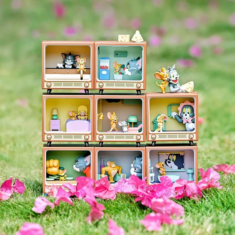 

52toys Tom And Jerry Moment Classic Serie Blind Box Trendy Toy Classic Anime Peripheral Figure High Cost Effective Festival Gift