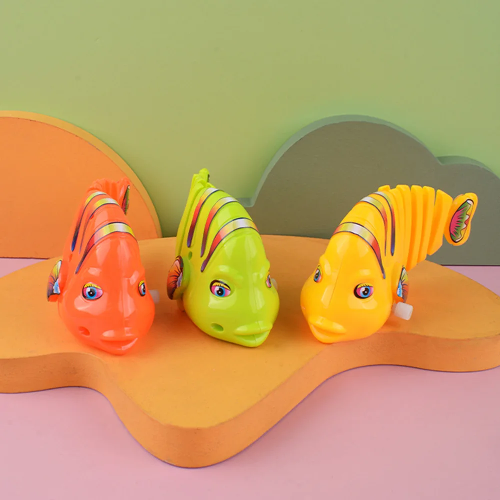 Plastic Winding Swing Fish Toy