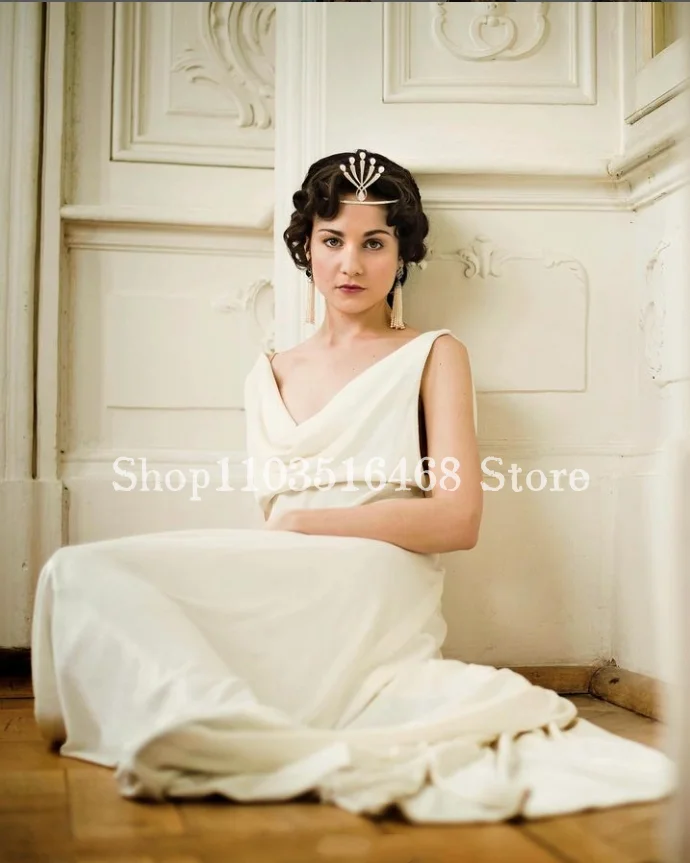 Historic Medieval Prom Dress War and Peace Tuppence Middleton as Helen Bezukhova White A-line Tailored Long vestidos