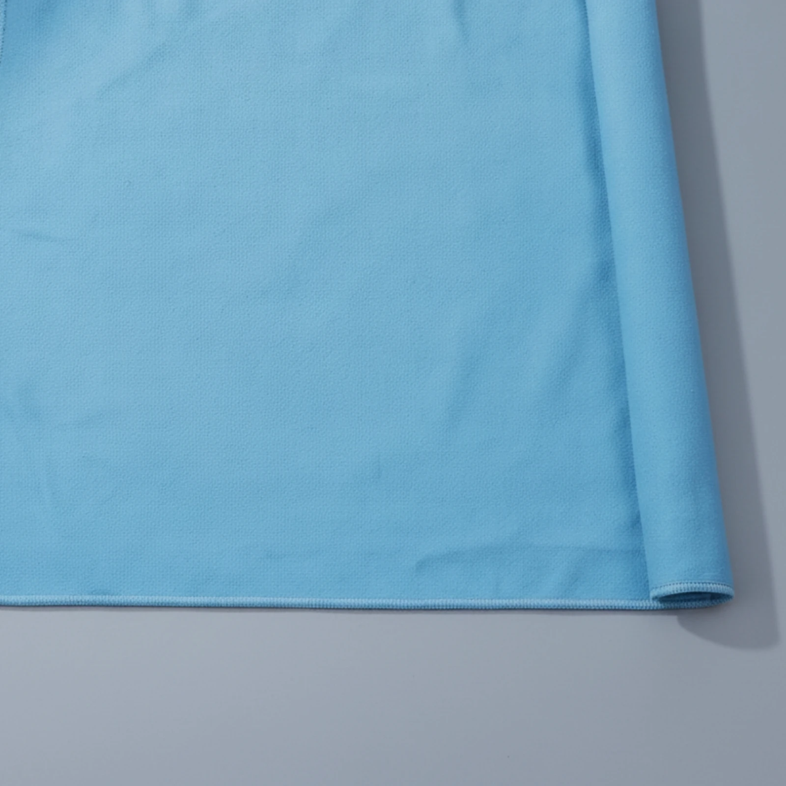 Microfiber Sports Towel with Hanging Loop Absorbent Microfiber Sports Towel Soft Lightweight for Outdoor Activities, Gym