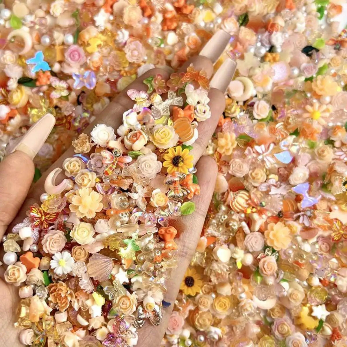 Losowo mieszane pomarańczowe serie kwiat motyl zawieszki do paznokci 3D żywica słonecznik niedźwiedź kokarda ozdoby do paznokci Manicure materiały dla majsterkowiczów