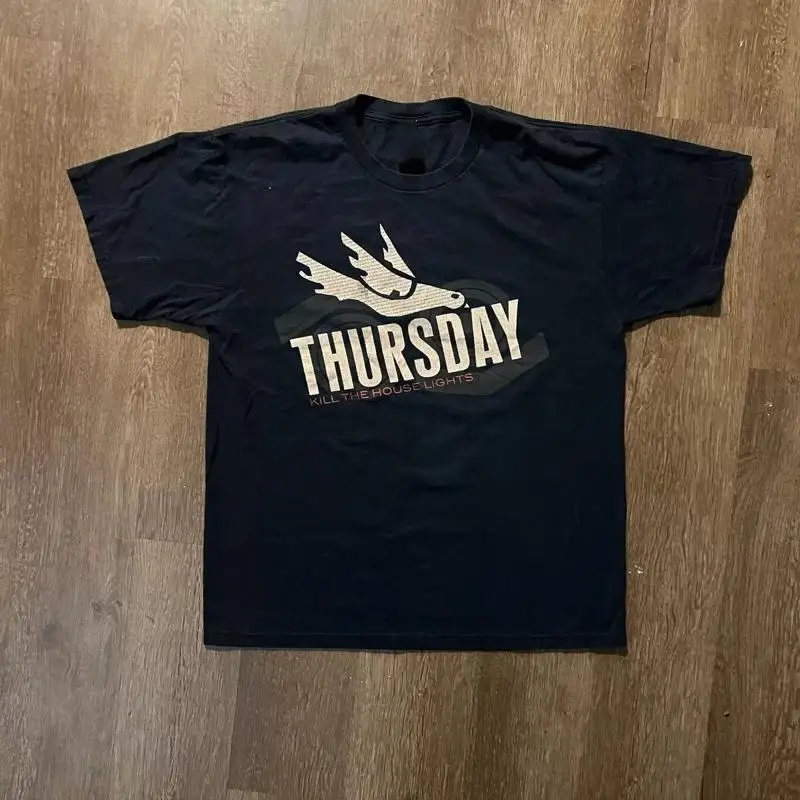 Camiseta negra de tamaño completo para fanáticos de la nueva jueves, Bl1153
