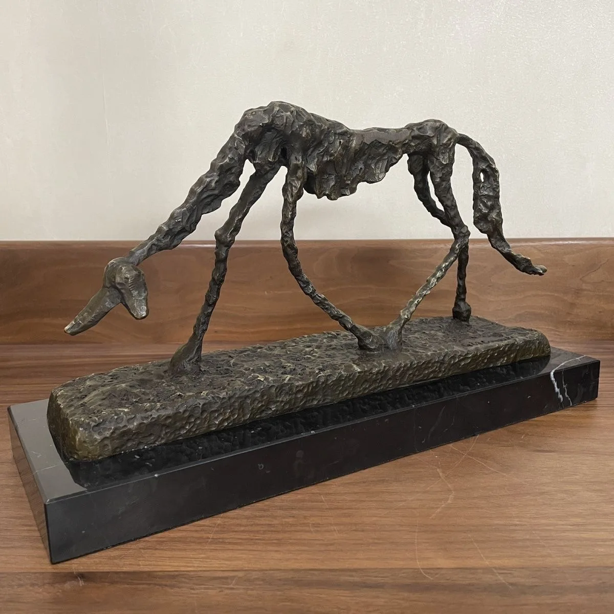 Bronze Dog Statue Abstract Dog Sculpture Famous Antique Figurine Giacometti  Art Crafts for Home Indoor Decor Collection Gifts