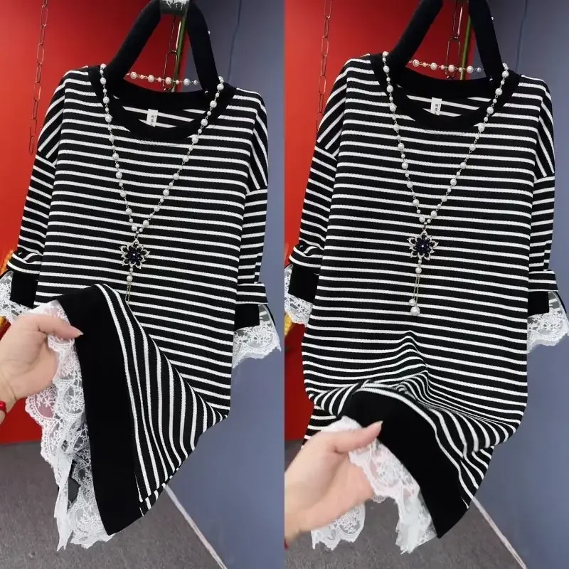 

Slimming Striped Shirt with Lace Long Sleeve T-Shirt Top Spring Fashion Age-Defying