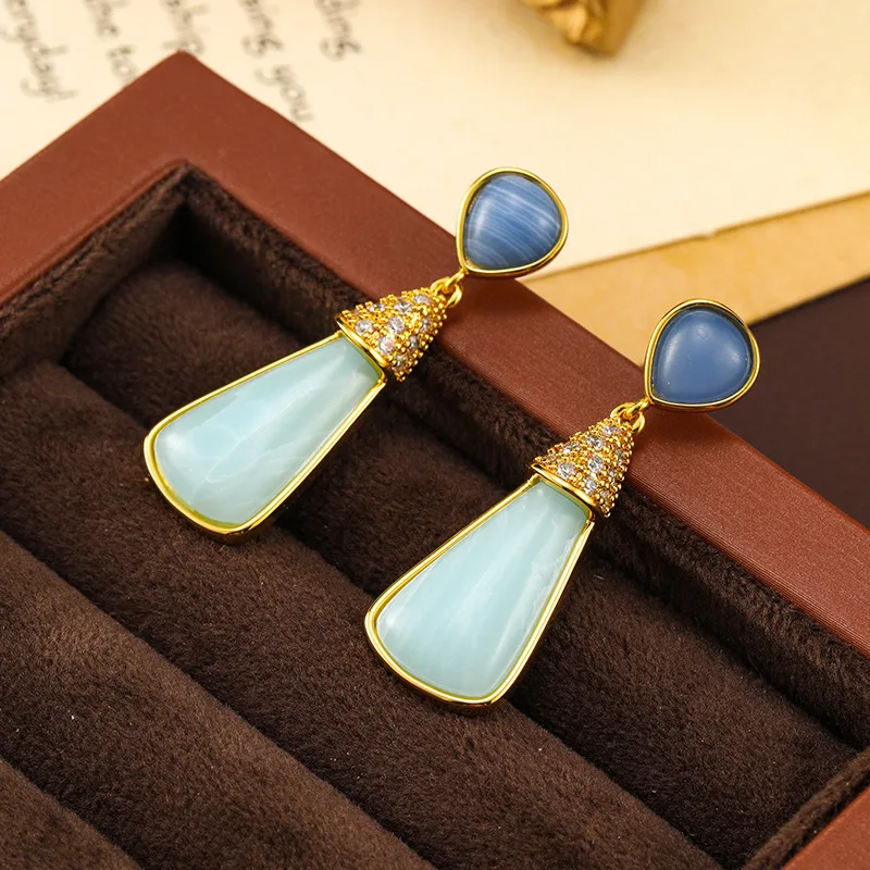 

Autumn Winter New Arrival Retro Natural Stone Geometric Earrings for Women Personalized Niche Design Sense Mediocre Earrings
