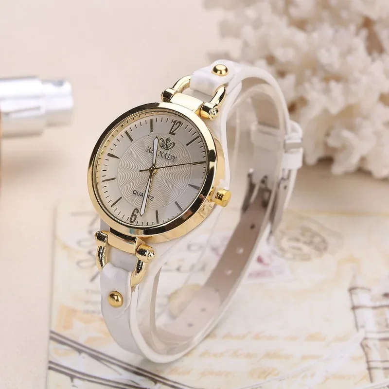 

Women Casual Watches Round Dial Rivet PU Leather Strap Quartz Wristwatch Ladies Analog Quartz Watch Gift Relogios Feminino ساعات