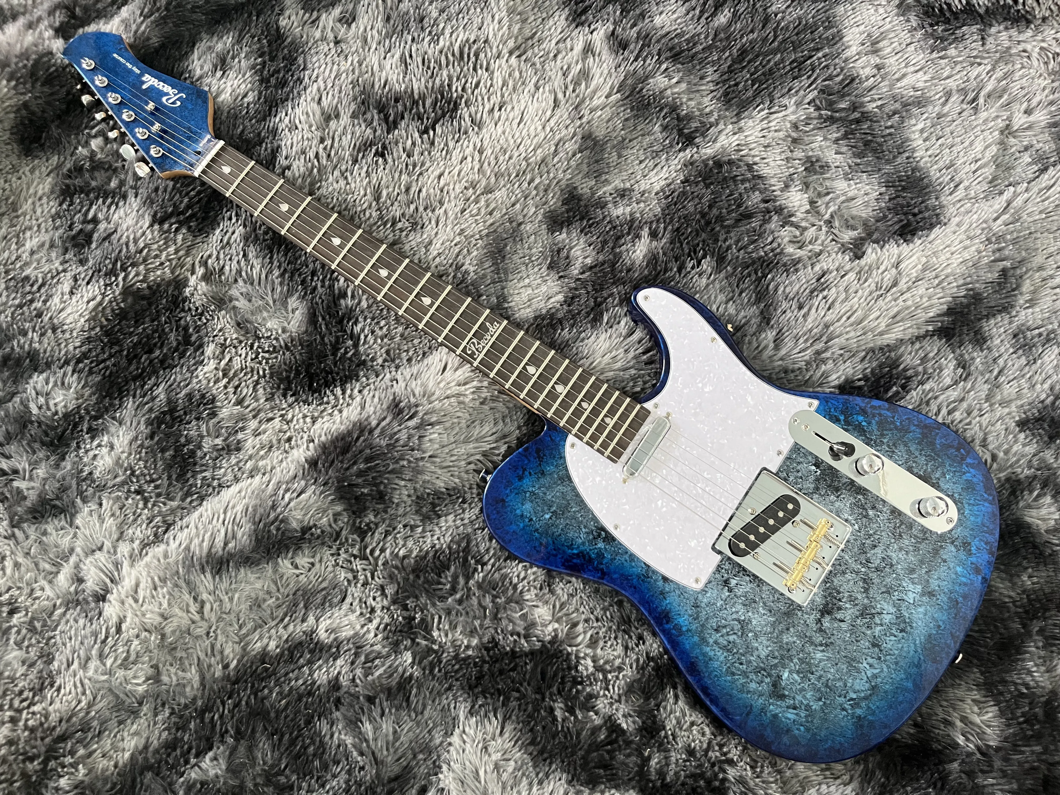 

China OEM Electric Guitar Ice Crack Blue Color Alder Body And Maple Neck