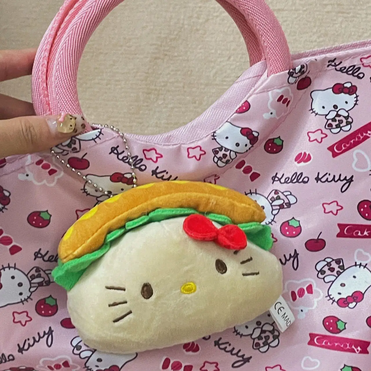 Sanrio Hamburger Hello Kitty gevulde pop sleutelhanger Cartoon Sandwich Hot Dog modellering Hello Kitty hanger sleutelhanger verjaardagscadeaus