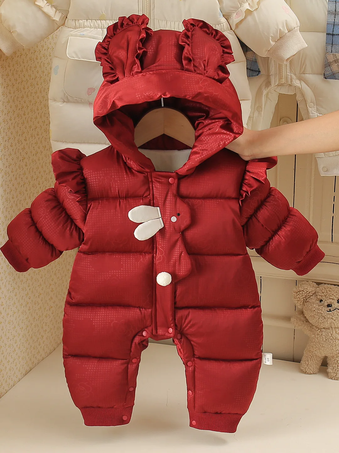 

Baby Girl's Red Fluffy Jaet Rer Warm New Year Visiting Outfit Cute Faionable Winter Clothes Cotton Padded Onesie