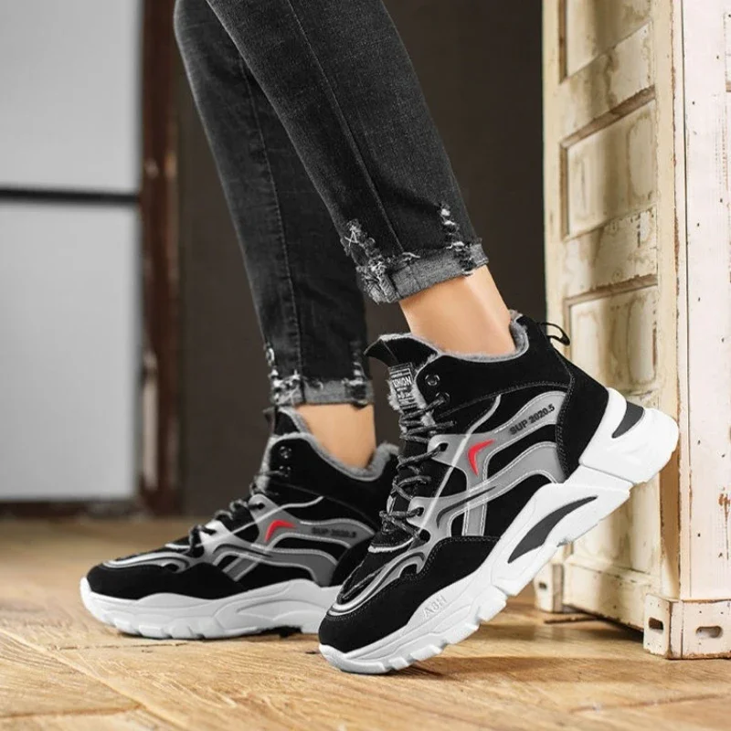 

Men's Winter New Thickened Fleece Lined High Top Warm Cotton Sneakers Versatile Durable Outdoor Wearable for Youth Students