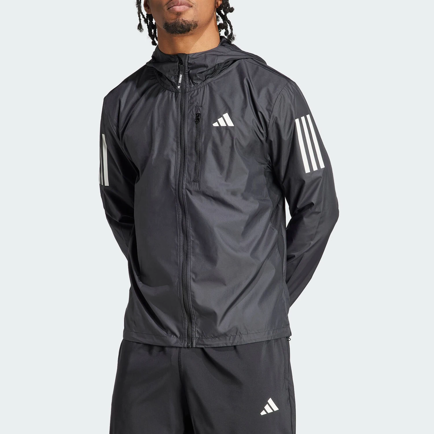 

Официальная весенняя новая мужская тканая спортивная куртка Adidas с капюшоном IN1483