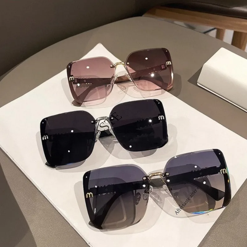 Vintage Square Frame Sparkling Sunglasses Korean Fashion INS Style Radiation Protection Sunglasses image 5