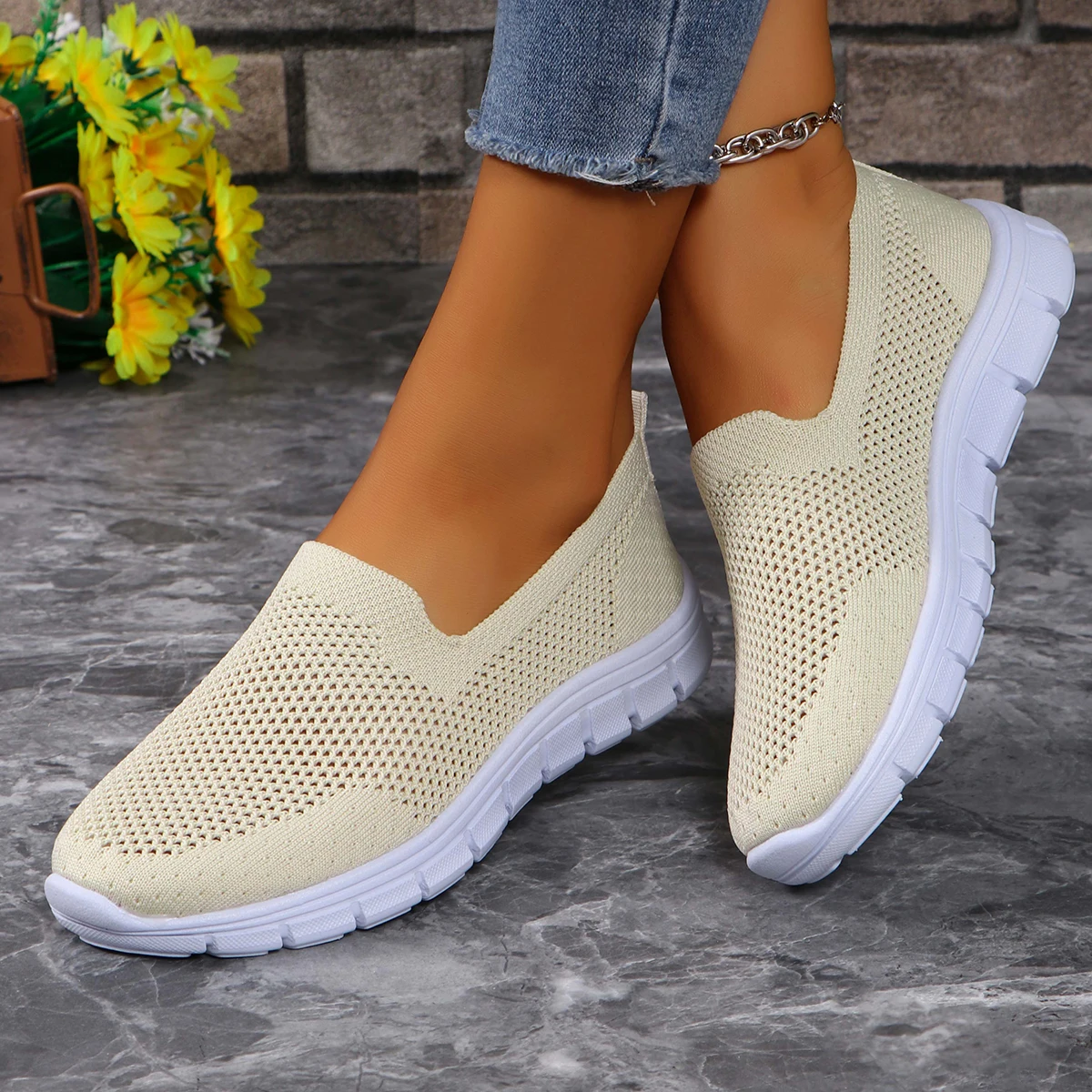 Women Sneakers 2024 New Spring Summer Casual Single Shoes Old Beijing Cloth Shoes Soft Sole Flat Designer Shoes Zapatos De Mujer