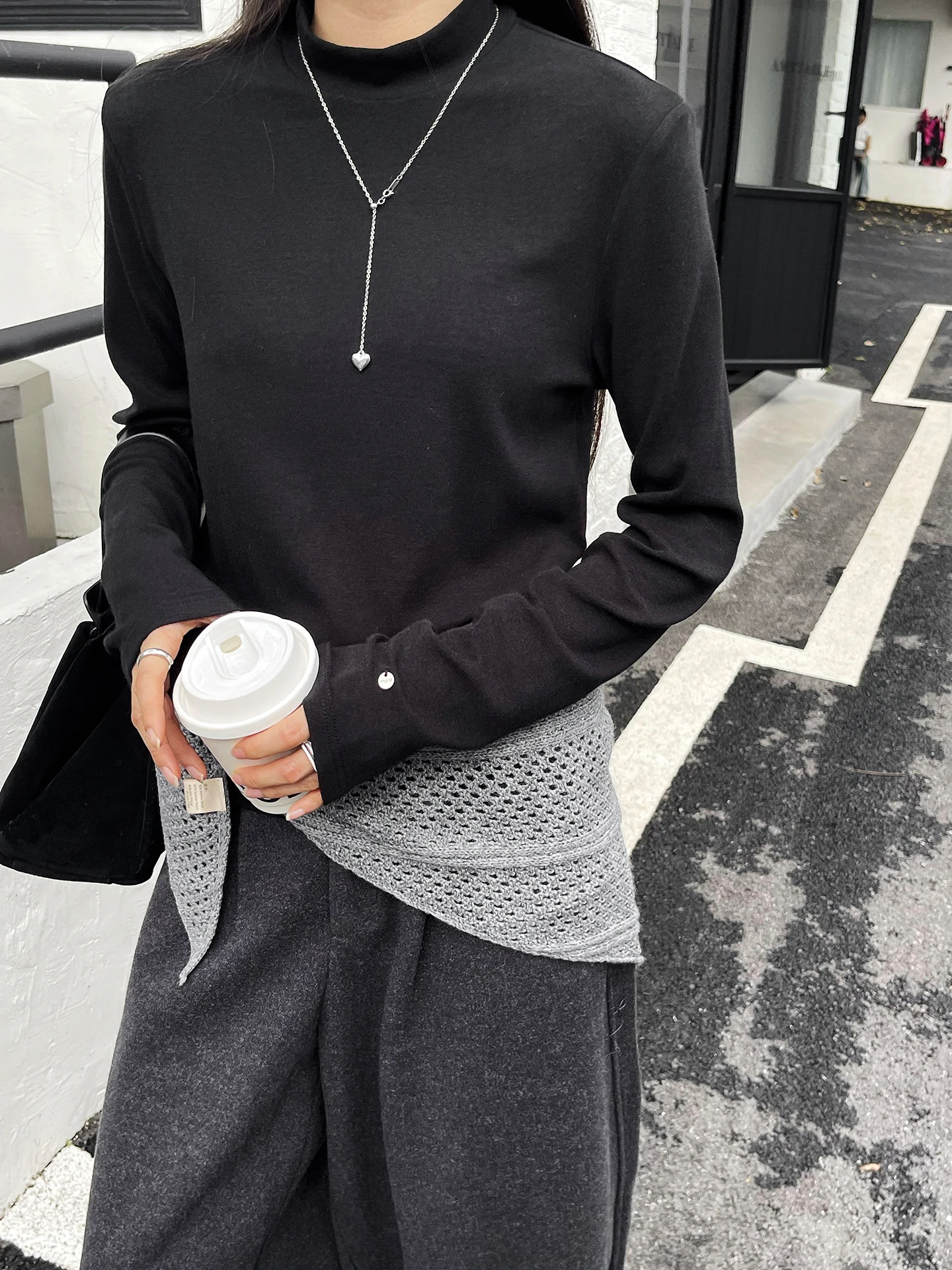 

Slim Fit Striped Long Sve f High Collar T-irt Women's Faionable Base Layer irt for Autumn Winter Warm Top