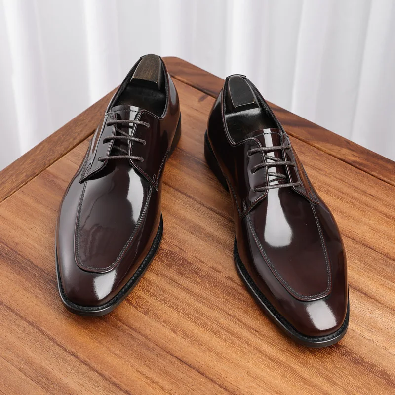 

2024 New British Style Leather Shoes Men Business Suit Leather Derby Shoes Men Bright Wedding Groom Shoes Tide