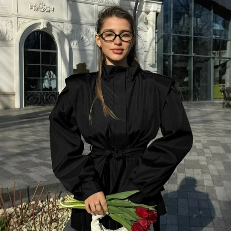 

New Fashion Atmosphere Versatile Trench Coat for Women French Niche Waist Cinching Strap Lapel Long Sleeved Short Jacket Autumn