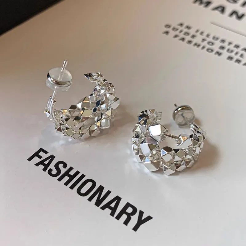 

Irregular broken silver C-shaped earrings for women's light luxury niche