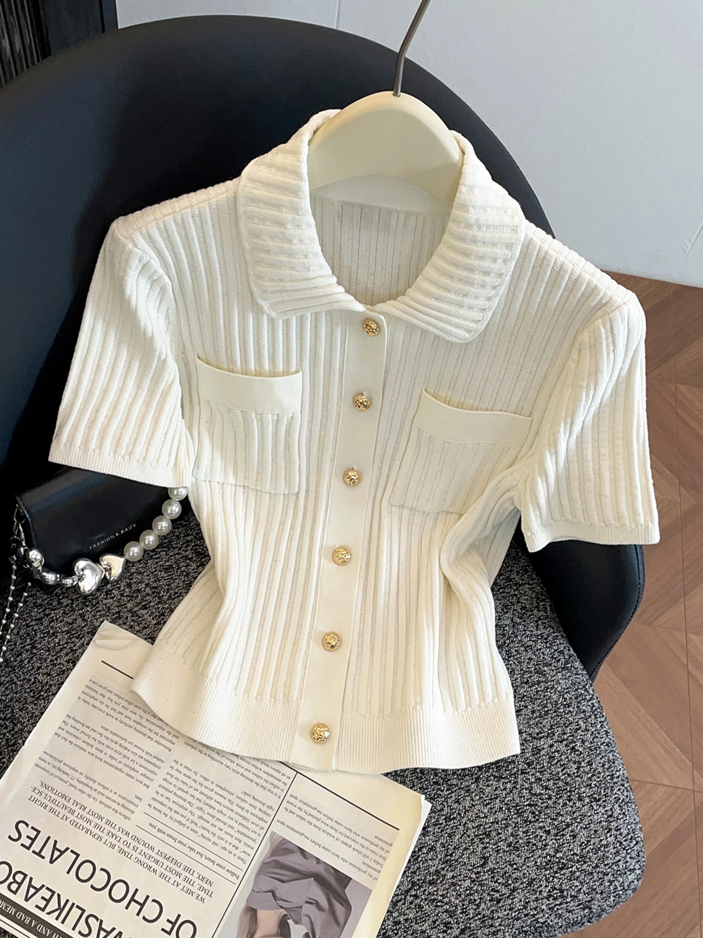 

High-End Summer White Knitted T-Shirt Women's Fashion Style Commute Simple Regular Fit Soft Medium Short Sleeve Button up Car...