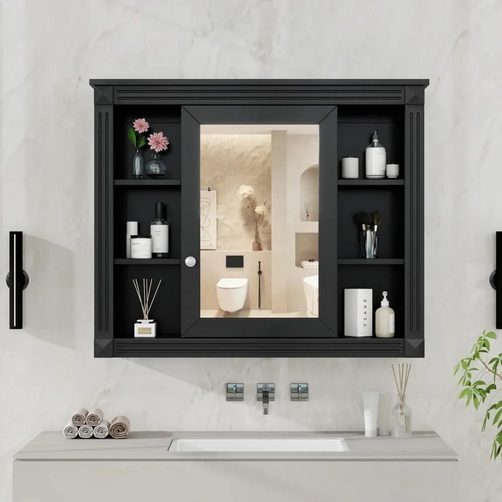 خزانة أدوية مع مرآة، خزانة حمام مثبتة على الحائط فوق خزانة تخزين المرحاض مع باب ورفوف مفتوحة، مير