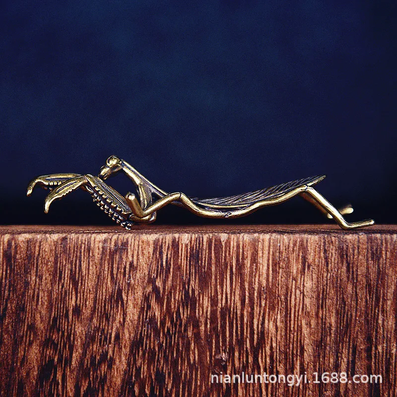 Brass Mantis Figurine Desktop Ornament Insect Brass Craft Solid Brass Antique Handheld Piece