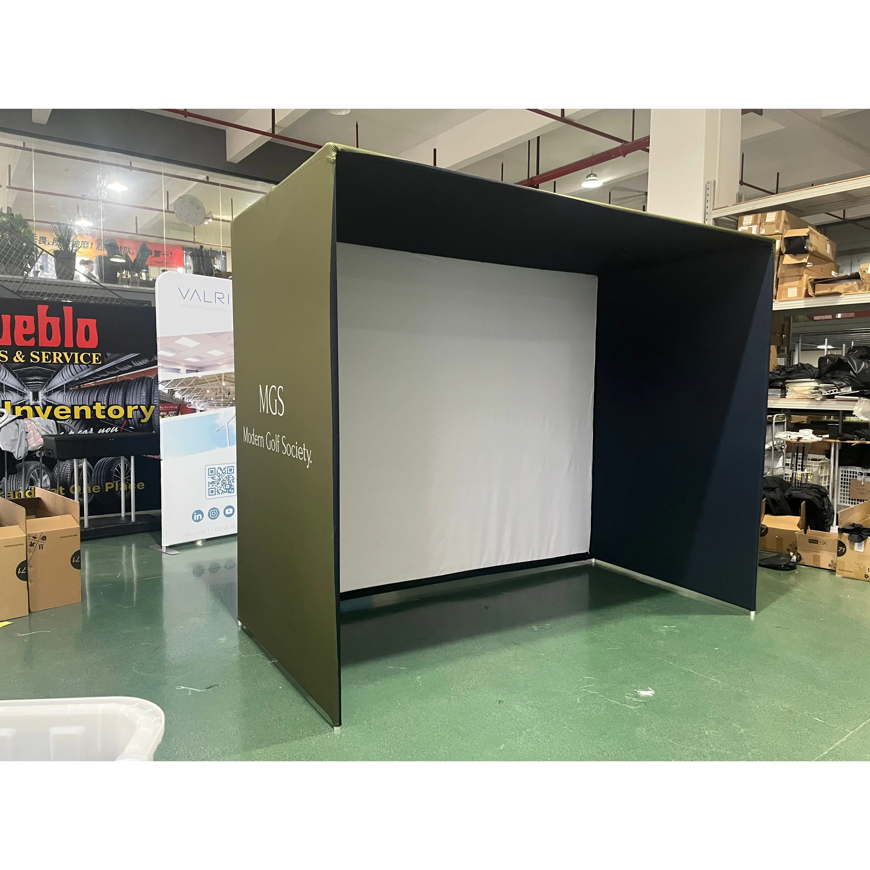 Aluminum Frame Indoor Home Backyard Golf Simulator Enclosure Hitting Mat Golf Practice Simulator Tent With High Impact Screen - view 2