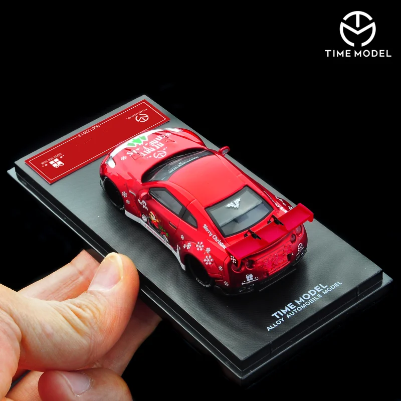 TIME MICRO 1:64 The GTR Christmas edition is for collection and display