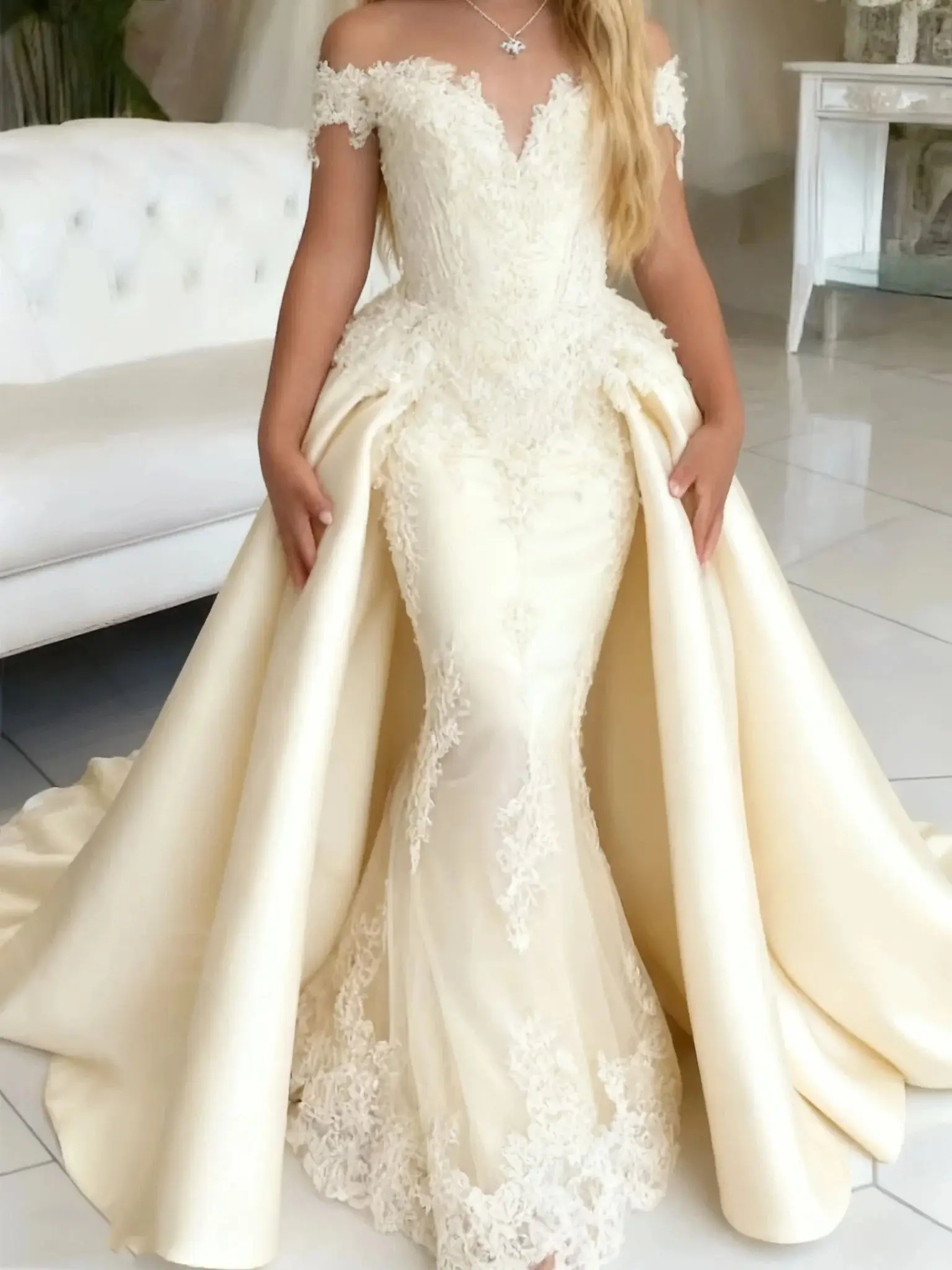 Elegante satijnen op maat gemaakte bloemenmeisjesjurk kant applique zeemeermin prinses rokken optocht jurk hoog laag eerste communiejurken - afbeelding 2
