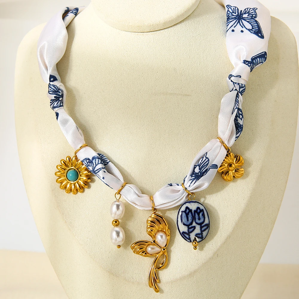 

INS New Floral Necklace 18K Gold Plated Stainless steel Flower Pendant with Butterfly Print Fabric Chain Jewelry for Women