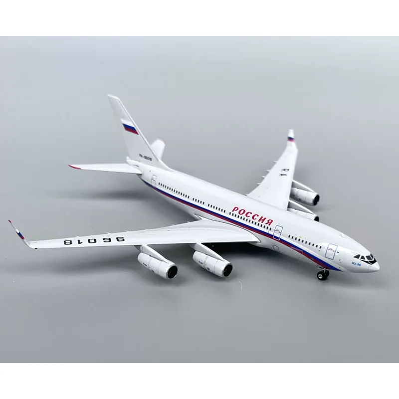 Phoenix 1/400 Scale Russian Airline Rossiya IL-96-300 RA-96018 Die-cast Alloy Aircraft Model Collectible Decorative Item