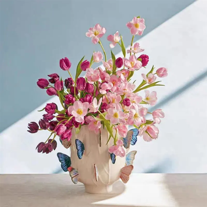 Nordic ceramic three-dimensional butterfly vase modern flower arrangement device