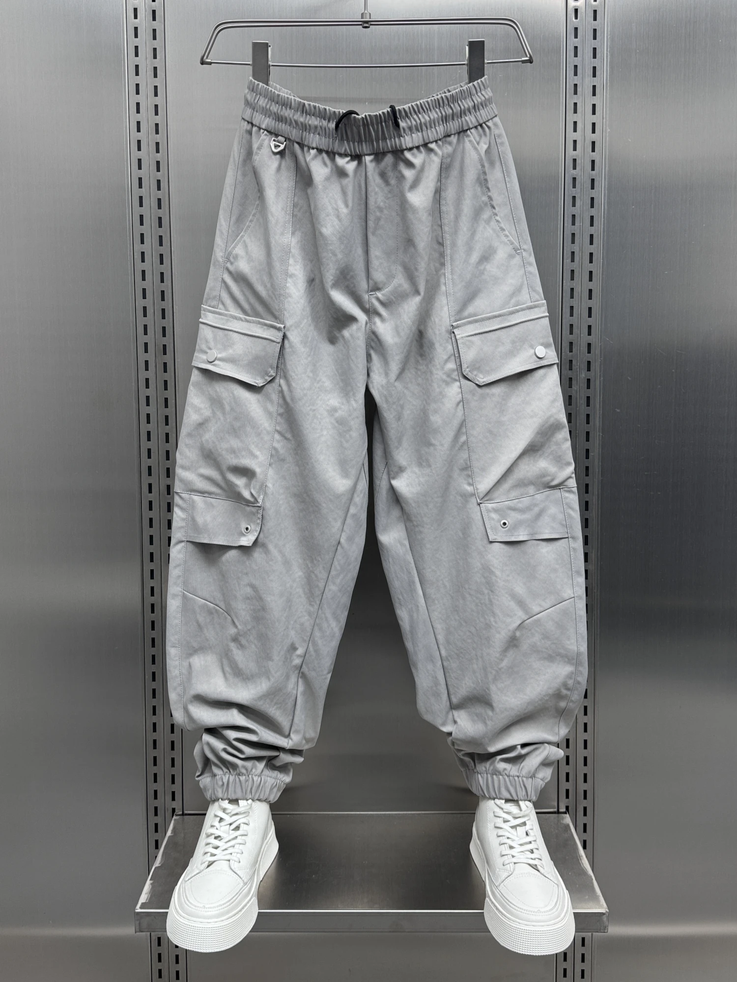 

Японские повседневные рабочие брюки для мужчин, свободные, с множеством карманов, универсальные, модные, в стиле High Street, функциональные.