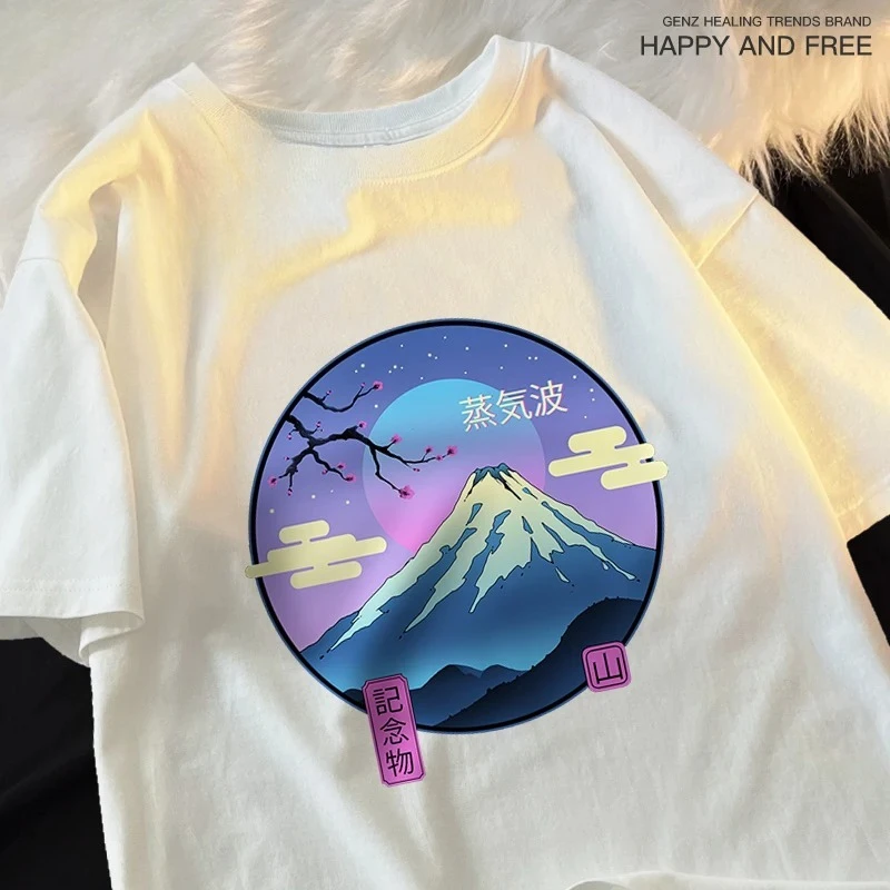Japanese Harajuku Sakura Mount Fuji Woman T-Shirt Loose Tee Clothes Summer Hip Hop Tshirt Casual Crewneck Harajuku Tee Tops