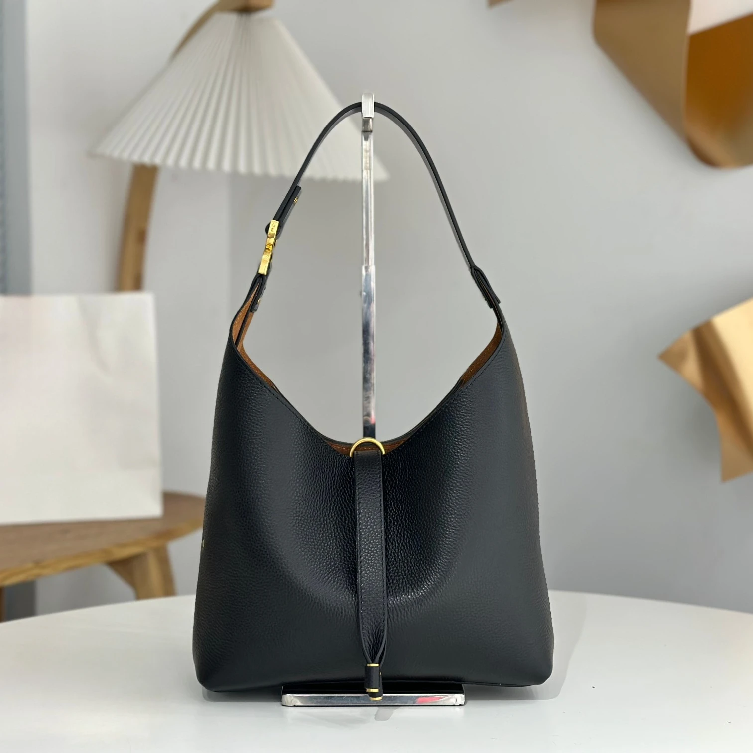 

Luxury Designer Ladies Large Capacity Tote Bag Famous Brand Casual Underarm Single Shoulder Bags Soft Leather Bucket Handbag