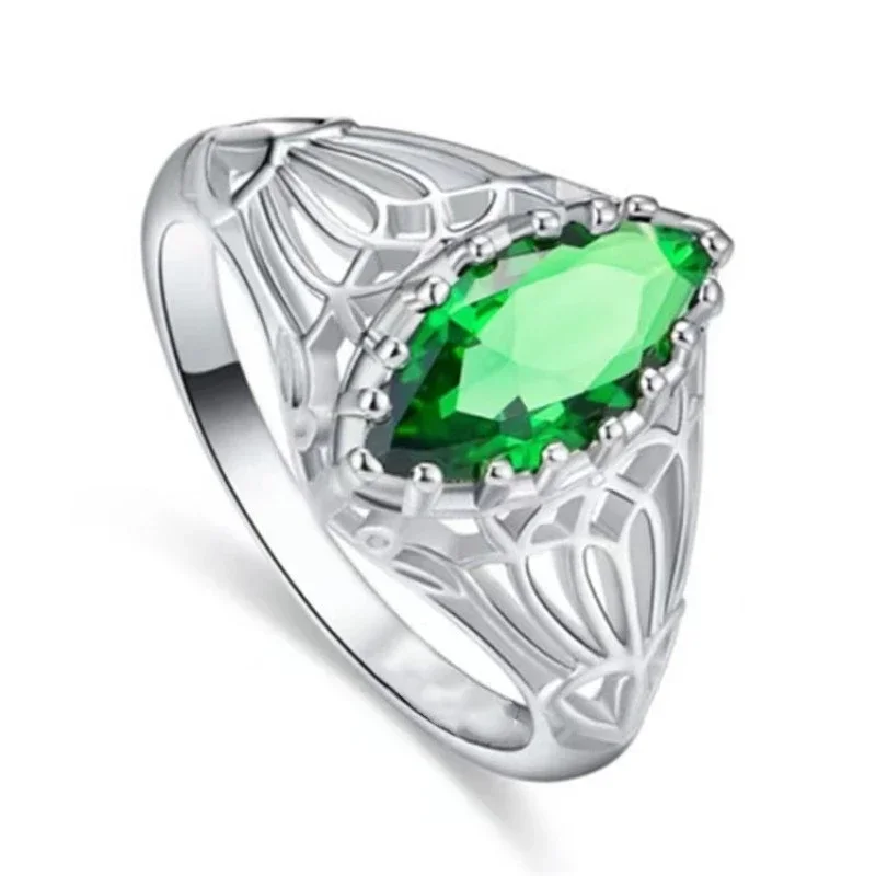 

New Horse Eyed Grandmother Emerald Hollow Ring Pattern Personalized Simple Women's Ring