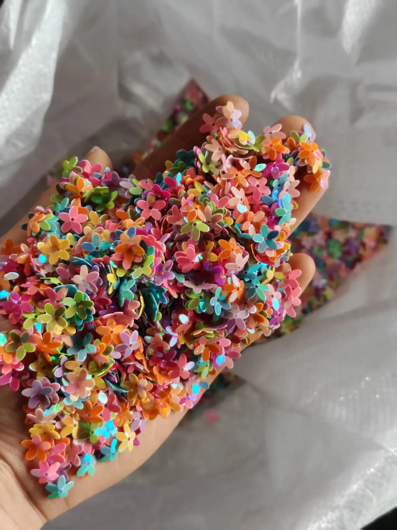 

50g Holographic Flower Sequins Mixed Color Laser Nail Art Glitter Flakes DIY Manicure Decoration for Nails Crafts Resin