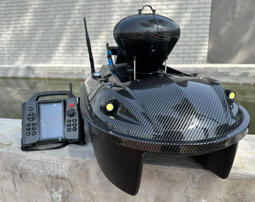 

Радиоуправляемая рыболовная лодка с GPS-модулем для прикормки и ловли рыбы