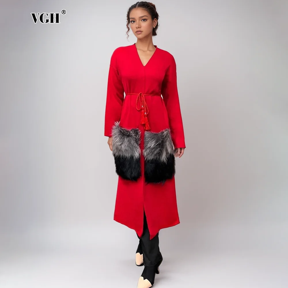 VGH Hit Color Patchwork Feather Windweark For Women V Neck Long Sleeve High Waist Streetwear Loose Trench Coat Female New Autumn