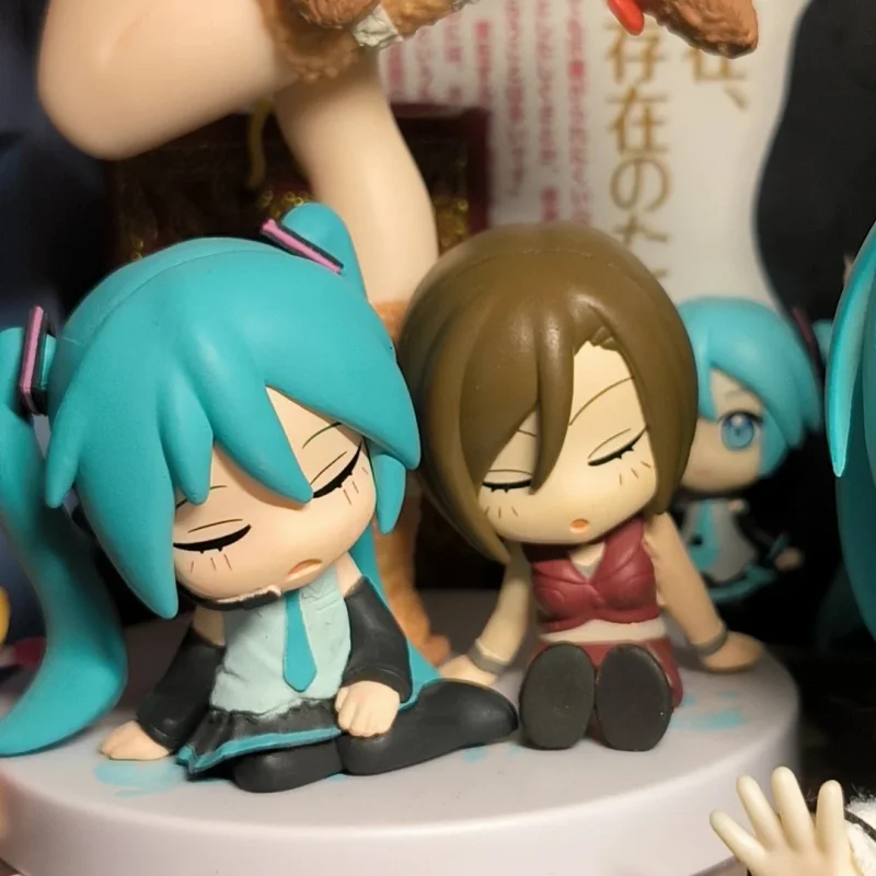 タカラトミーガシャポンアニメ初音ミクアクションフィギュア雪ミクメイコカイトかわいい睡眠人形おもちゃコレクション装​​飾品ギフト