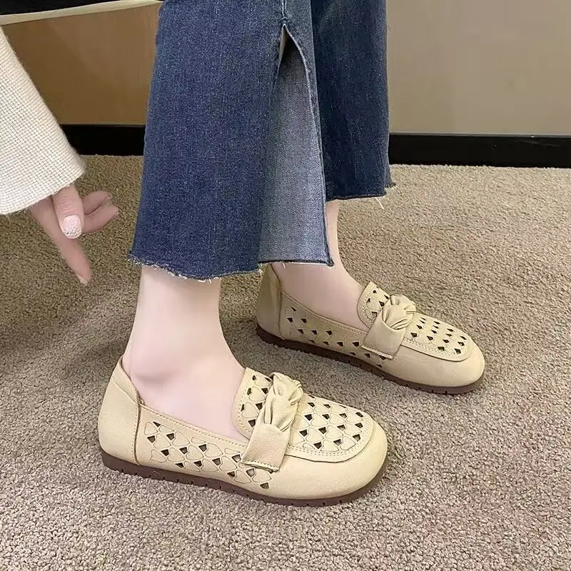

Comfortable Flat Loafers for Women Mothers Maternity Summer Work Shoes Soft Sole and Upper New Style Breathable Hole Pattern