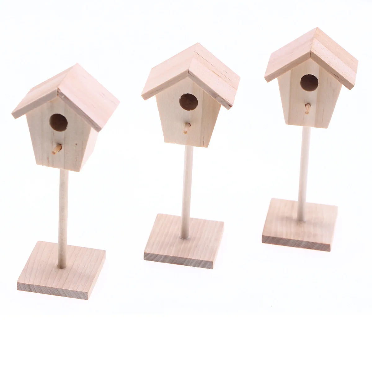 Doll House Mini Wooden Graffiti Bird Cage BJD Miniature Outdoor Garden Bird Nest, Small Cloth Garden Decoration Ornament