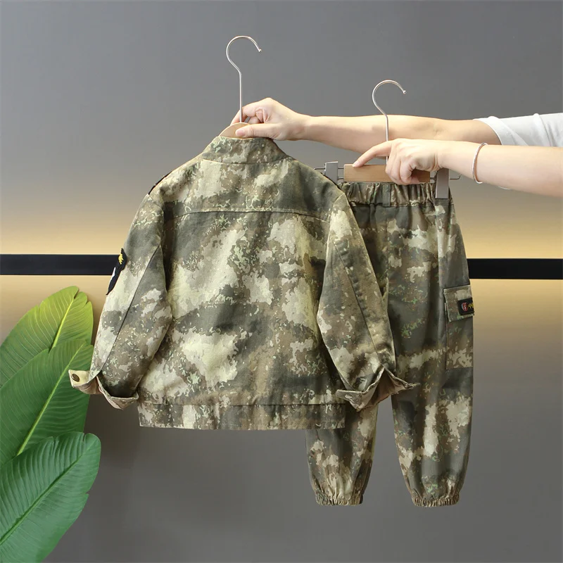 Children\'s camouflage jacket, spring and autumn boy suit, special forces new boy military training suit, three piece set