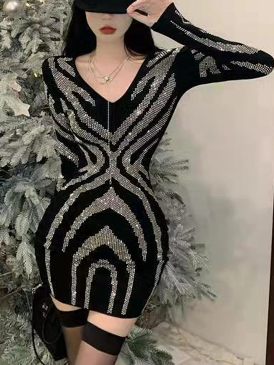 Kobiety Sexy czarne błyszczące diamenty Bodycon Mini sukienka damski, wiosenny jesień elegancki dekolt w serek z długim rękawem wysokiej talii Party